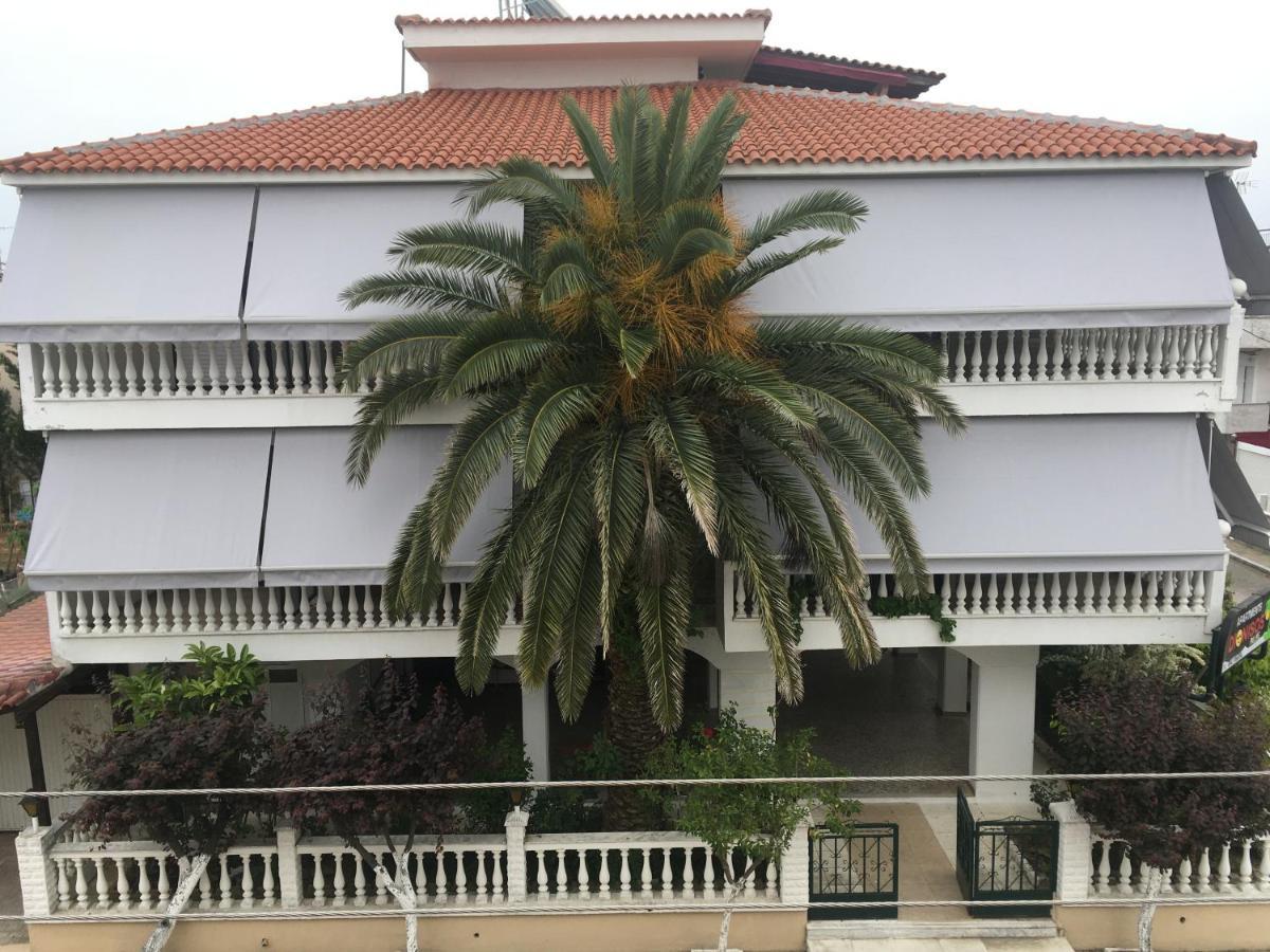 Dionisos Palms Apartments Паралия Дионисиу Екстериор снимка