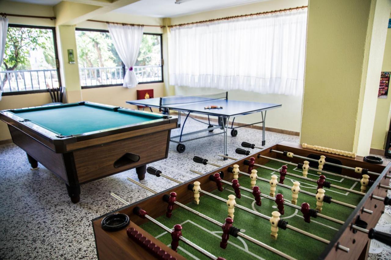 Dionisos Palms Apartments Паралия Дионисиу Екстериор снимка