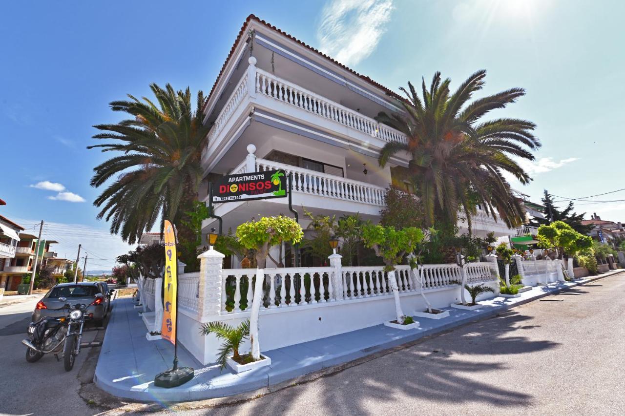 Dionisos Palms Apartments Паралия Дионисиу Екстериор снимка