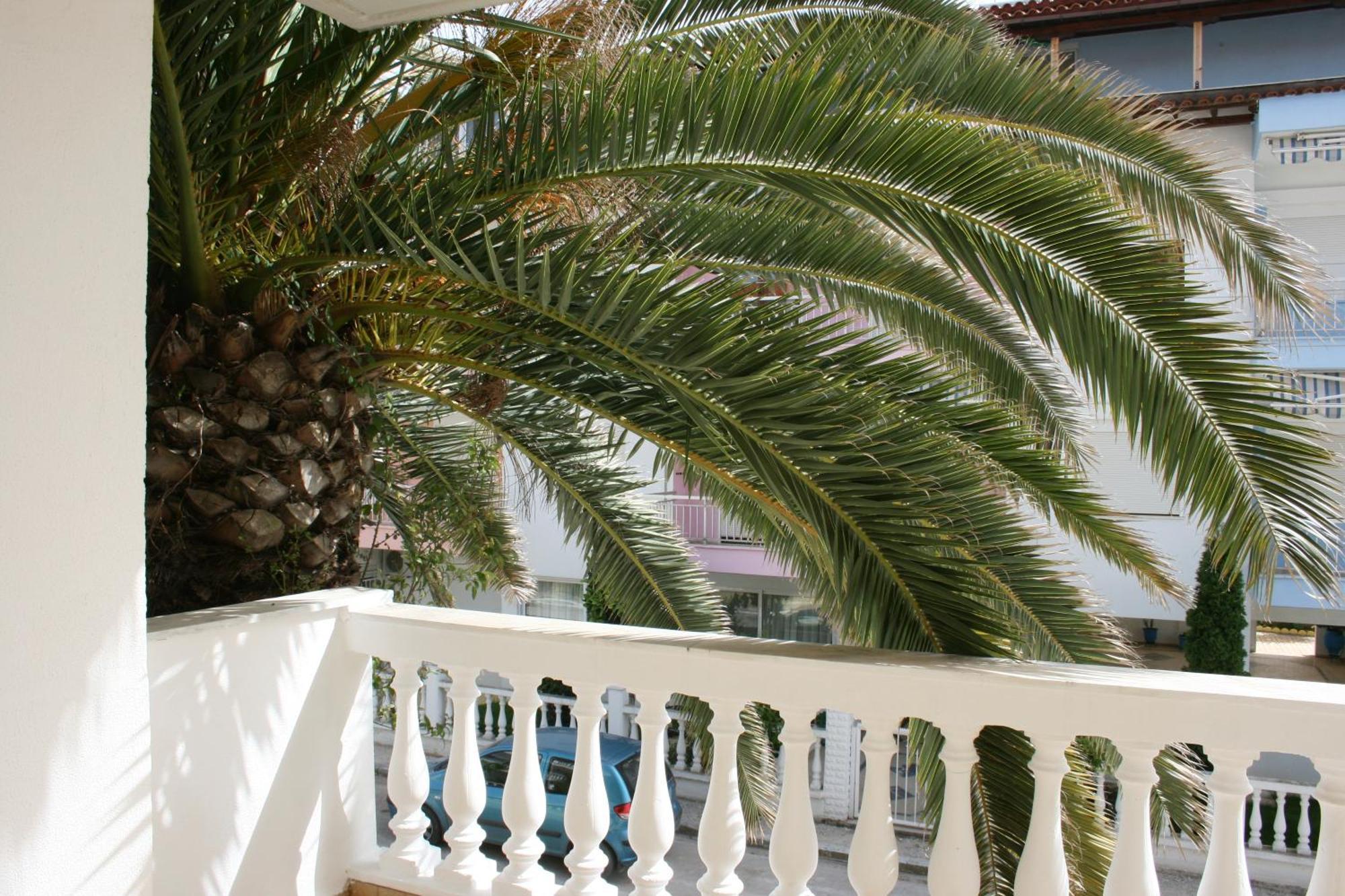 Dionisos Palms Apartments Паралия Дионисиу Екстериор снимка