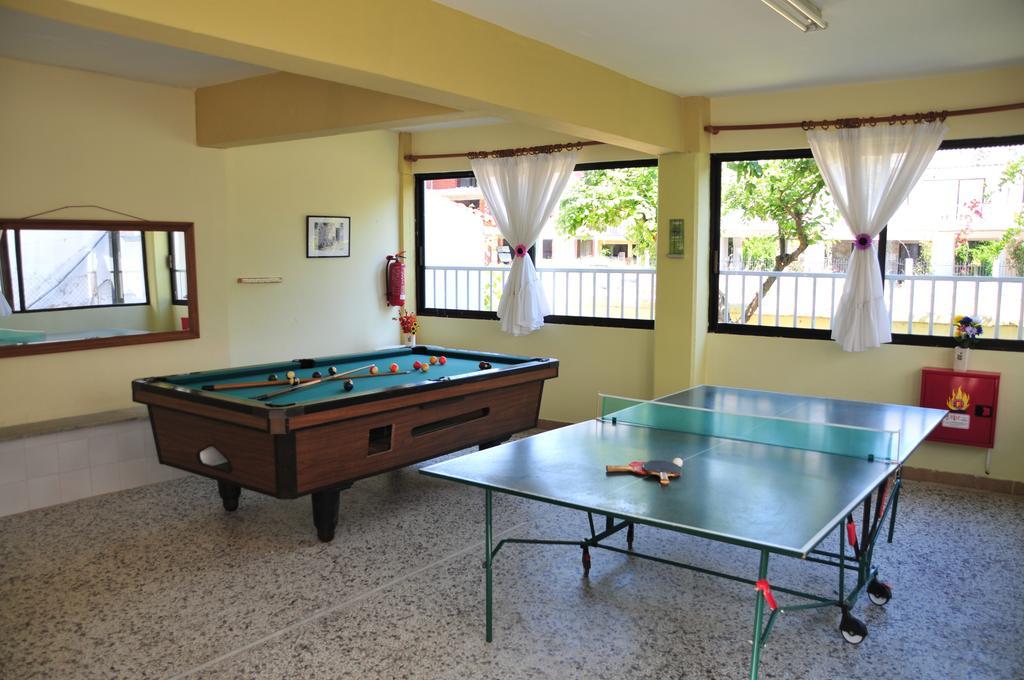 Dionisos Palms Apartments Паралия Дионисиу Екстериор снимка