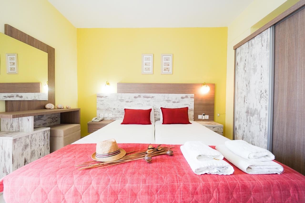 Dionisos Palms Apartments Паралия Дионисиу Екстериор снимка