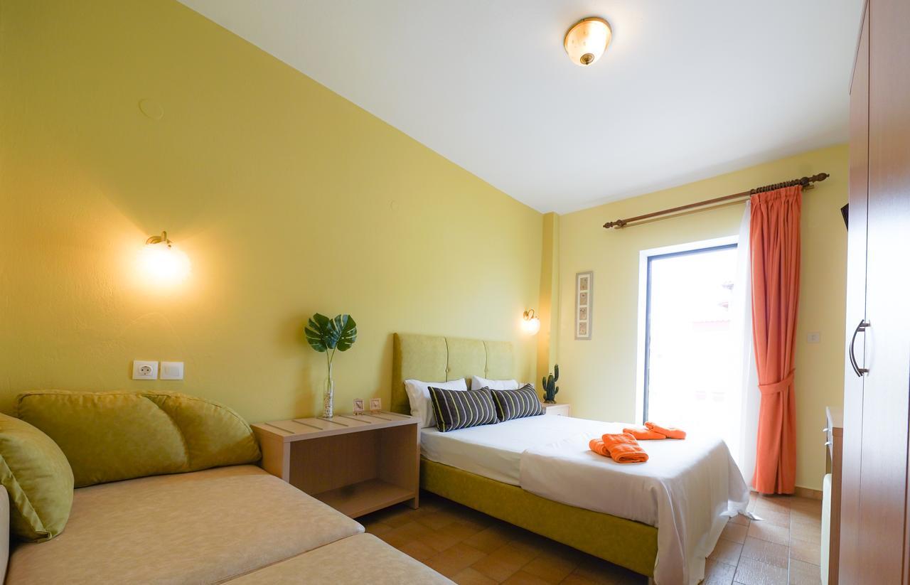 Dionisos Palms Apartments Паралия Дионисиу Екстериор снимка